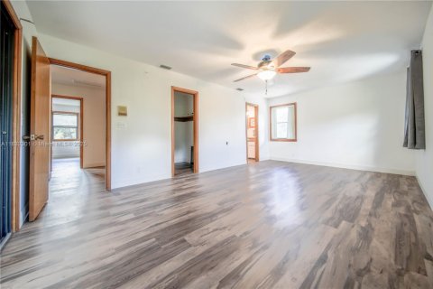 Casa en venta en West Palm Beach, Florida, 5 dormitorios, 252.88 m2 № 1809110 - foto 23