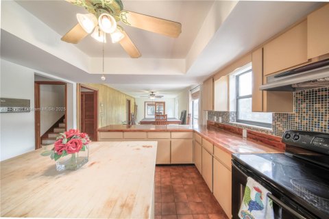 Casa en venta en West Palm Beach, Florida, 5 dormitorios, 252.88 m2 № 1809110 - foto 10