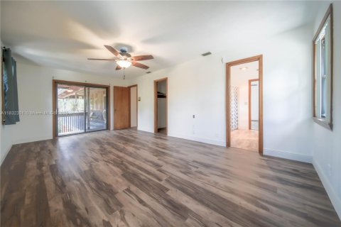 Casa en venta en West Palm Beach, Florida, 5 dormitorios, 252.88 m2 № 1809110 - foto 22