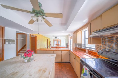 Casa en venta en West Palm Beach, Florida, 5 dormitorios, 252.88 m2 № 1809110 - foto 7