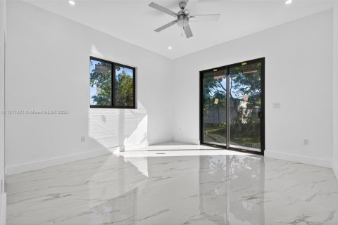 Casa en venta en Fort Lauderdale, Florida, 4 dormitorios № 1973958 - foto 20