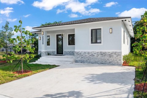 Casa en venta en Fort Lauderdale, Florida, 4 dormitorios № 1973958 - foto 1