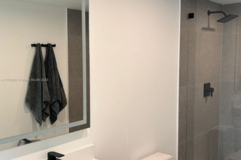 Condominio en alquiler en Miami, Florida, 2 dormitorios, 142.14 m2 № 1934683 - foto 9
