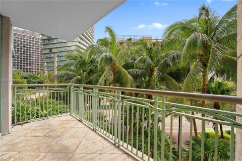 Condominio en alquiler en Miami, Florida, 2 dormitorios, 142.14 m2 № 1934683 - foto 7