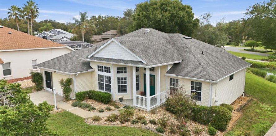 Casa en Tavares, Florida 3 dormitorios, 153.75 m2 № 2385807