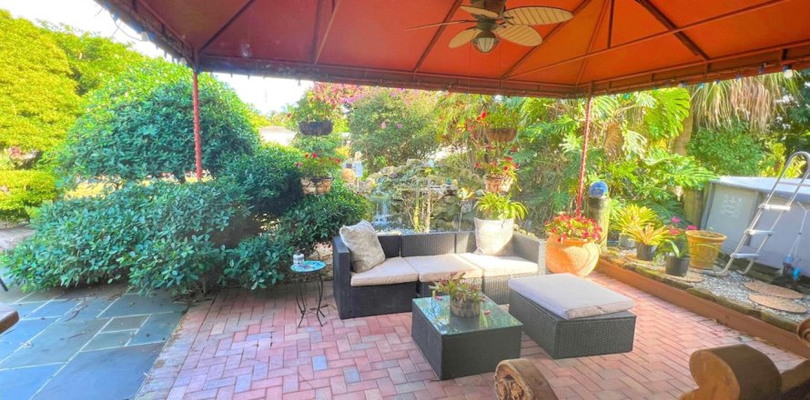 House in Fort Lauderdale, Florida 3 bedrooms, 144 sq.m. № 2378865