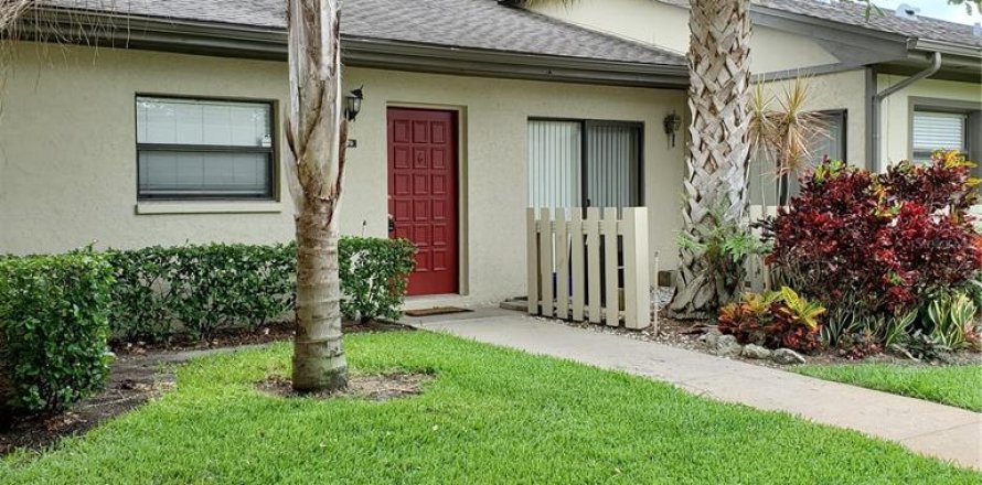 House in Oldsmar, Florida 3 bedrooms, 134.24 sq.m. № 2233303