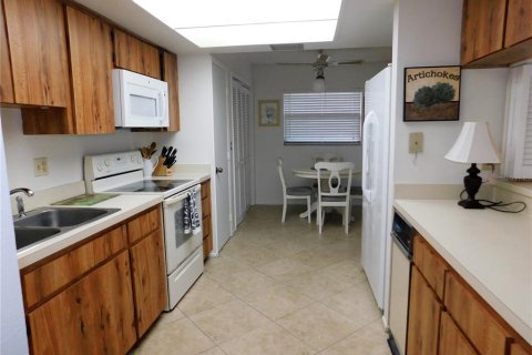 House in Oldsmar, Florida 3 bedrooms, 134.24 sq.m. № 2233303 - photo 11