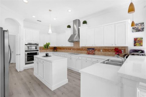 House in Orlando, Florida 5 bedrooms, 306.48 sq.m. № 1774006 - photo 18