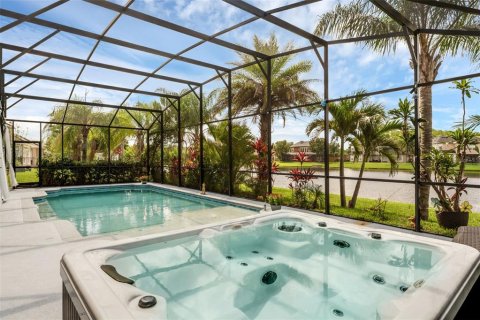 House in Orlando, Florida 5 bedrooms, 306.48 sq.m. № 1774006 - photo 26