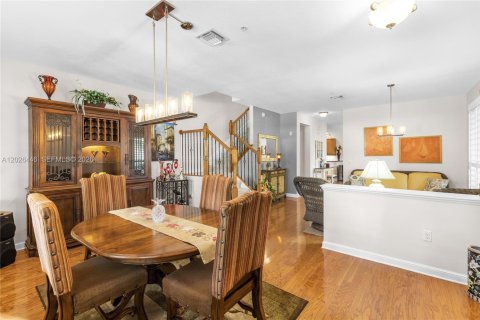 Copropriété à vendre à Sunrise, Floride: 3 chambres, 188.13 m2 № 2189416 - photo 5