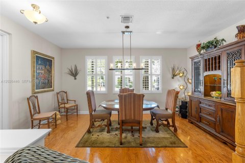 Copropriété à vendre à Sunrise, Floride: 3 chambres, 188.13 m2 № 2189416 - photo 2