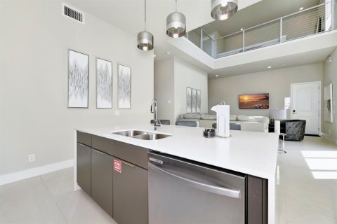 Condominio en alquiler en Four Corners, Florida, 5 dormitorios, 244.33 m2 № 1771262 - foto 13