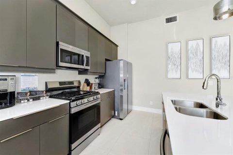 Condominio en alquiler en Four Corners, Florida, 5 dormitorios, 244.33 m2 № 1771262 - foto 14