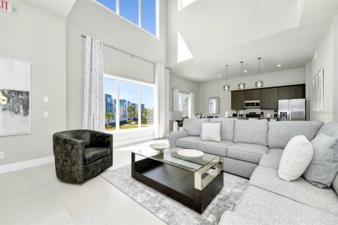 Condominio en alquiler en Four Corners, Florida, 5 dormitorios, 244.33 m2 № 1771262 - foto 5