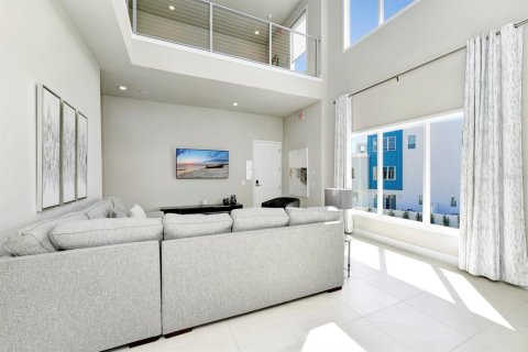 Condominio en alquiler en Four Corners, Florida, 5 dormitorios, 244.33 m2 № 1771262 - foto 9