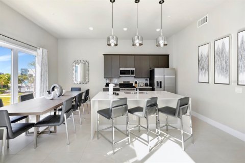 Condominio en alquiler en Four Corners, Florida, 5 dormitorios, 244.33 m2 № 1771262 - foto 10