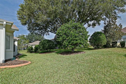 House in Summerfield, Florida 2 bedrooms, 199.55 sq.m. № 1904745 - photo 3