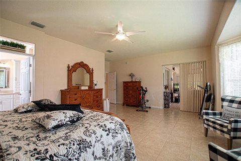 House in Summerfield, Florida 2 bedrooms, 199.55 sq.m. № 1904745 - photo 29
