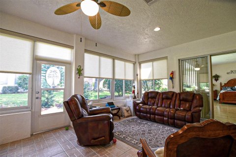 House in Summerfield, Florida 2 bedrooms, 199.55 sq.m. № 1904745 - photo 16