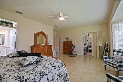 House in Summerfield, Florida 2 bedrooms, 199.55 sq.m. № 1904745 - photo 30