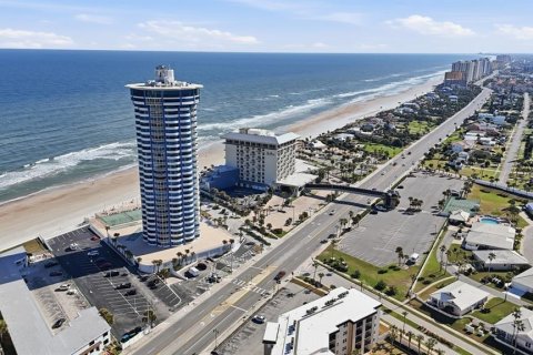 Condominio en Daytona Beach, Florida, 2 dormitorios № 2155755
