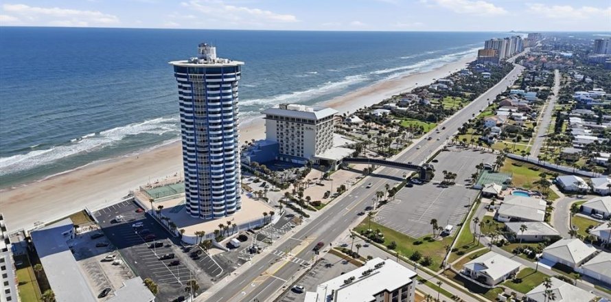 Condominio en Daytona Beach, Florida, 2 dormitorios № 2155755