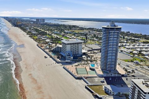 Condominio en venta en Daytona Beach, Florida, 2 dormitorios, 118.45 m2 № 2155755 - foto 3