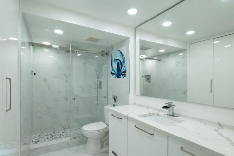 Condo in West Palm Beach, Florida, 3 bedrooms  № 2246361 - photo 19