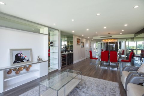 Condo in West Palm Beach, Florida, 3 bedrooms  № 2246361 - photo 9