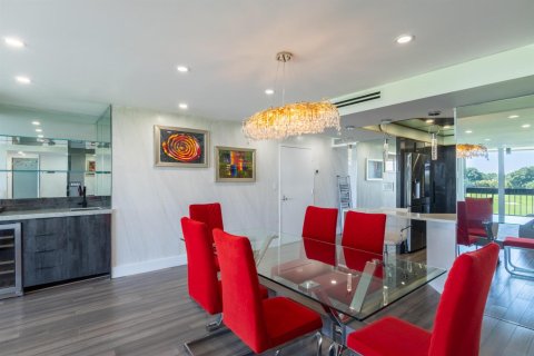 Condo in West Palm Beach, Florida, 3 bedrooms  № 2246361 - photo 5