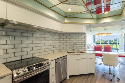 Condo in West Palm Beach, Florida, 3 bedrooms  № 2246361 - photo 11