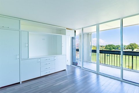 Condo in West Palm Beach, Florida, 3 bedrooms  № 2246361 - photo 21