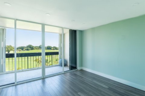 Condo in West Palm Beach, Florida, 3 bedrooms  № 2246361 - photo 25