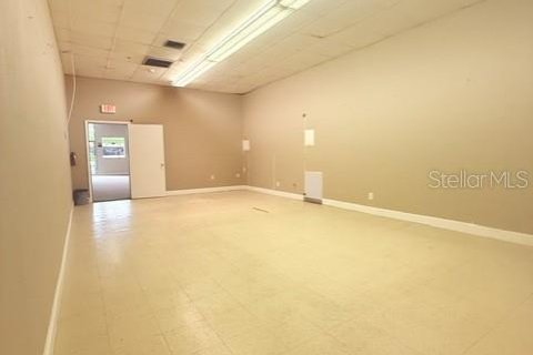 Commercial property in Apopka, Florida 102.66 sq.m. № 2205145 - photo 5