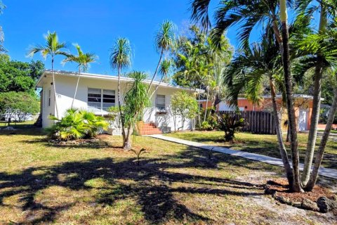 House in North Miami, Florida 2 bedrooms, 80.27 sq.m. № 2078020 - photo 23