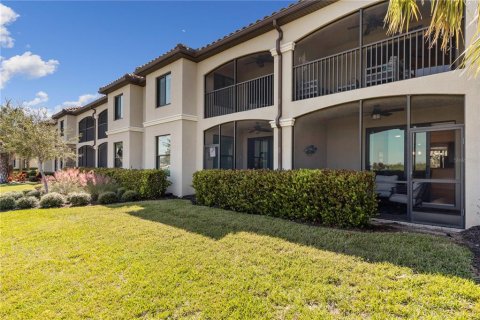 House in LAKEWOOD NATIONAL in Bradenton, Florida 2 bedrooms, 123.47 sq.m. № 1678525 - photo 26