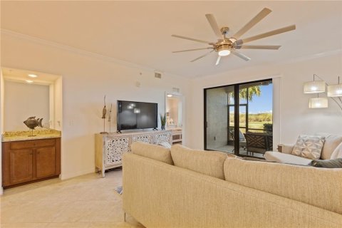 House in LAKEWOOD NATIONAL in Bradenton, Florida 2 bedrooms, 123.47 sq.m. № 1678525 - photo 12