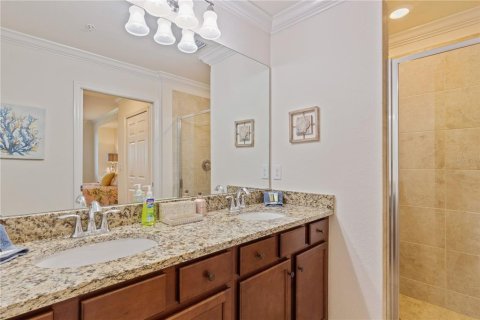 House in LAKEWOOD NATIONAL in Bradenton, Florida 2 bedrooms, 123.47 sq.m. № 1678525 - photo 16