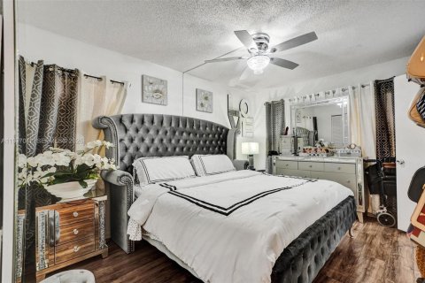 Condo in Miami, Florida, 2 bedrooms  № 2041524 - photo 22