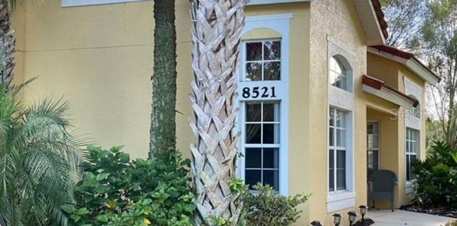 Adosado en Kissimmee, Florida 4 dormitorios, 152.82 m2 № 1789309