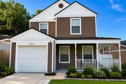House in Tampa, Florida 3 bedrooms, 128.21 sq.m. № 2317389