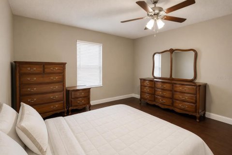House in Tampa, Florida 3 bedrooms, 128.21 sq.m. № 2317389 - photo 13