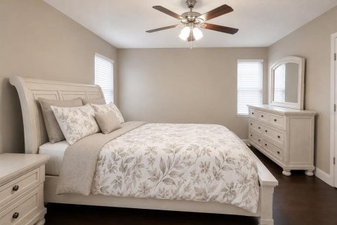 House in Tampa, Florida 3 bedrooms, 128.21 sq.m. № 2317389 - photo 12