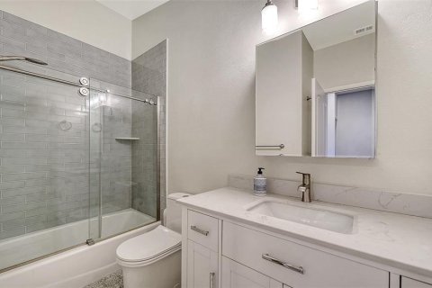 Купить кондоминиум в Сарасота, Флорида 9 комнат, 176.42м2, № 2092268 - фото 28