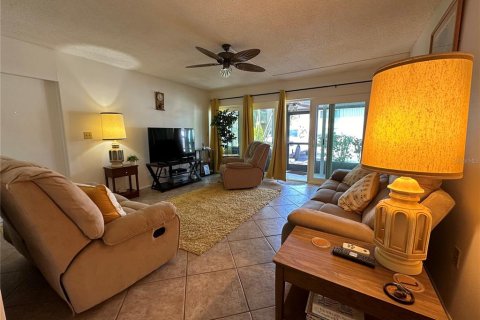 Copropriété à louer à Sarasota, Floride: 2 chambres, 82.5 m2 № 1798148 - photo 13