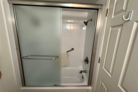 Copropriété à louer à Sarasota, Floride: 2 chambres, 82.5 m2 № 1798148 - photo 10