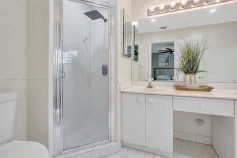 House in Plantation, Florida 4 bedrooms, 171.96 sq.m. № 1943640 - photo 24
