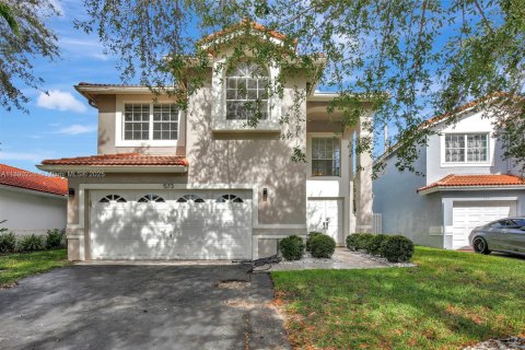 House in Plantation, Florida 4 bedrooms, 171.96 sq.m. № 1943640 - photo 1