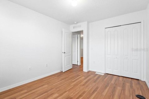 Townhouse in Lakeland, Florida 3 bedrooms, 164.53 sq.m. № 2235483 - photo 26